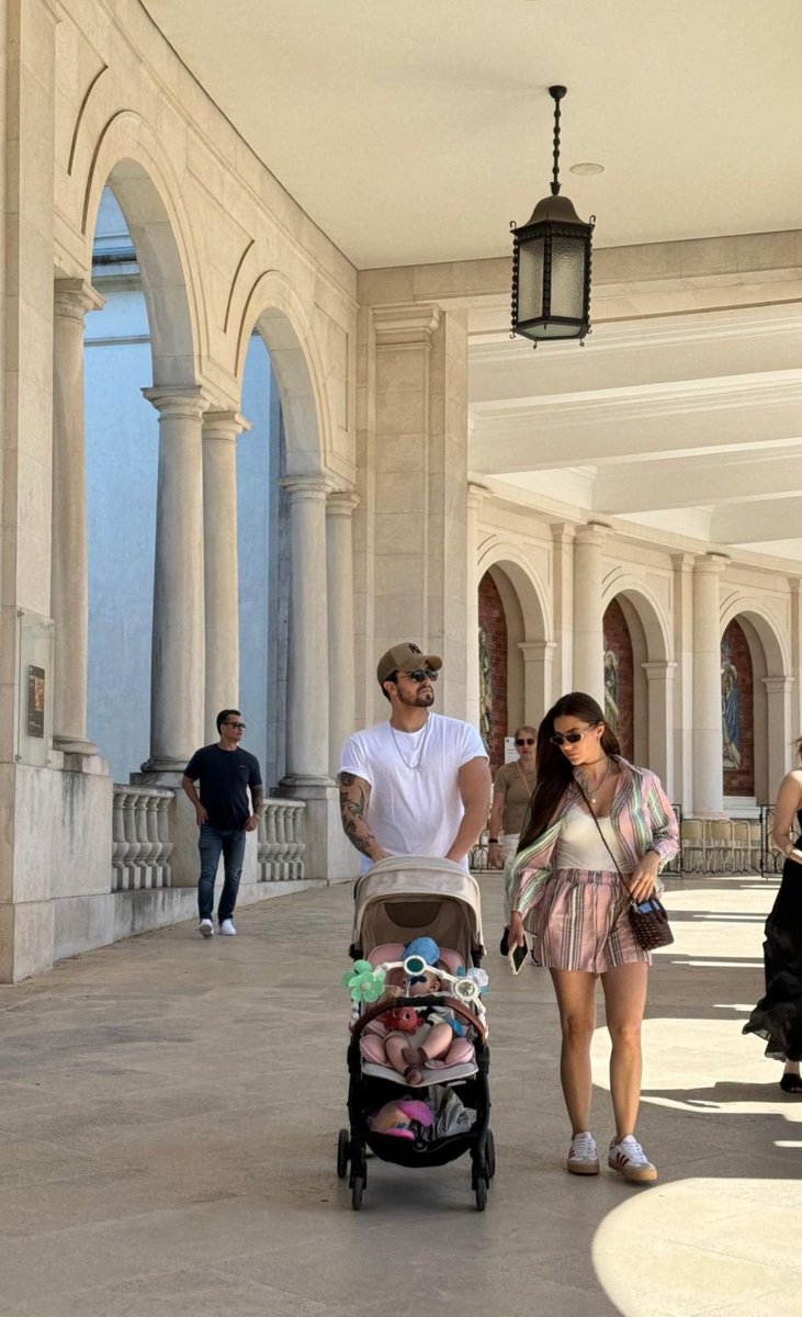 de volta ao solo em que noivaram, dessa vez com a sesê 🩷 a vida presta, gente!