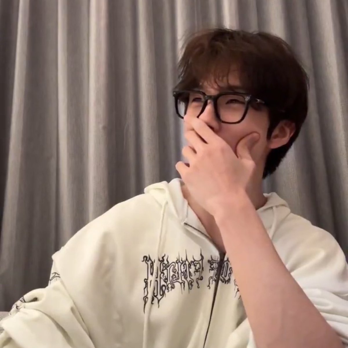 asteriungs's tweet image. boyfriend of all boyfriends