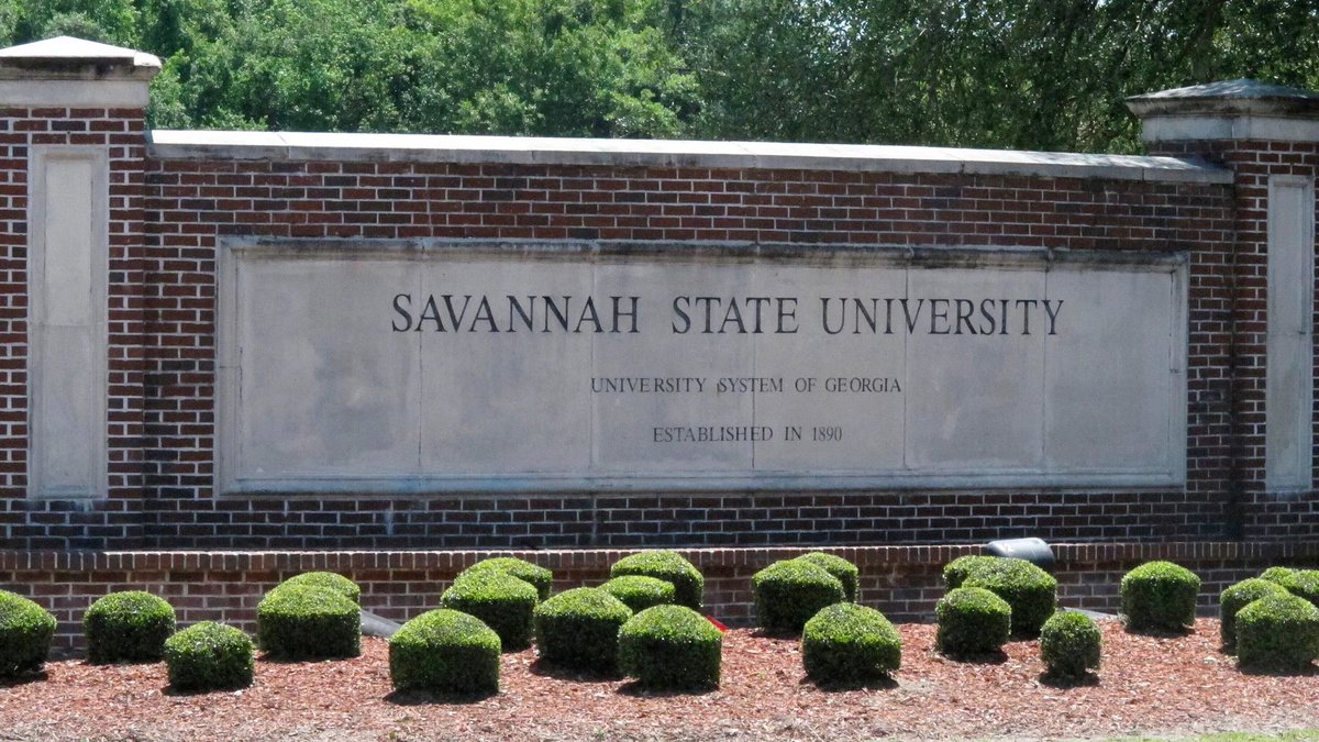 Asia Johnson (@asia_scoop) on Twitter photo After a great with coach Britt, I am blessed to received my first offer from <a href="/SavStateTigers/">Savannah State University Athletics</a> After a great with coach Britt, I am blessed to received my first offer from <a href="/SavStateTigers/">Savannah State University Athletics</a>