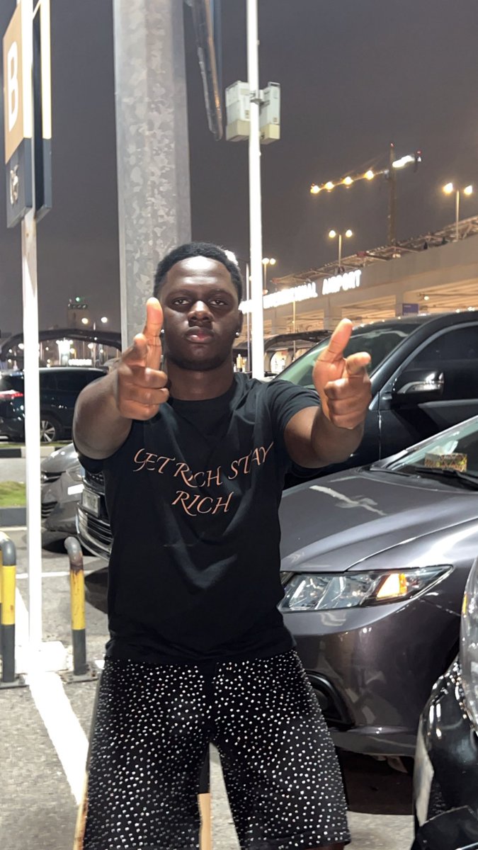 JoshuaYekeh's tweet photo. If u want to get one of my new T-shirt text me https://t.co/56hmHmkId4