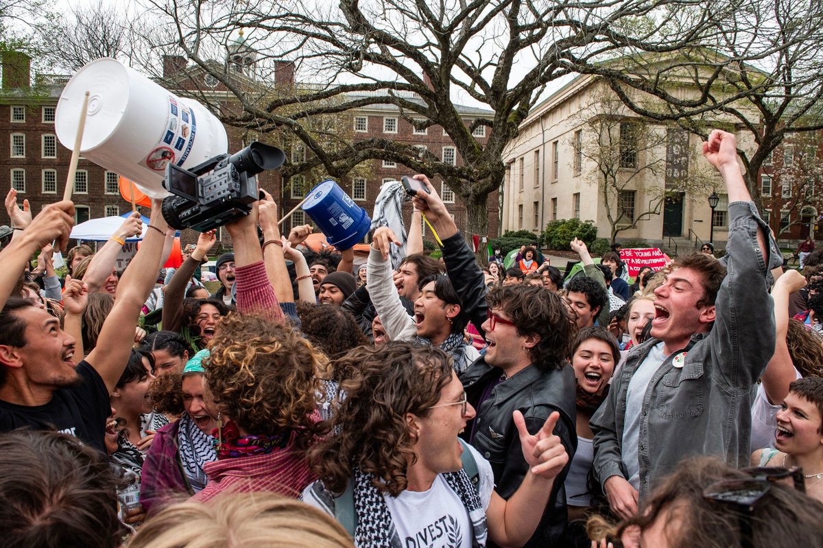 🚨 BREAKING: Trump’s Education Department just SHUT DOWN federally funded political activism on college campuses.

No more taxpayer money for rallies.
No more funding for voter drives.
No more subsidizing the Left’s campus machine. 

Just...education. 🧵