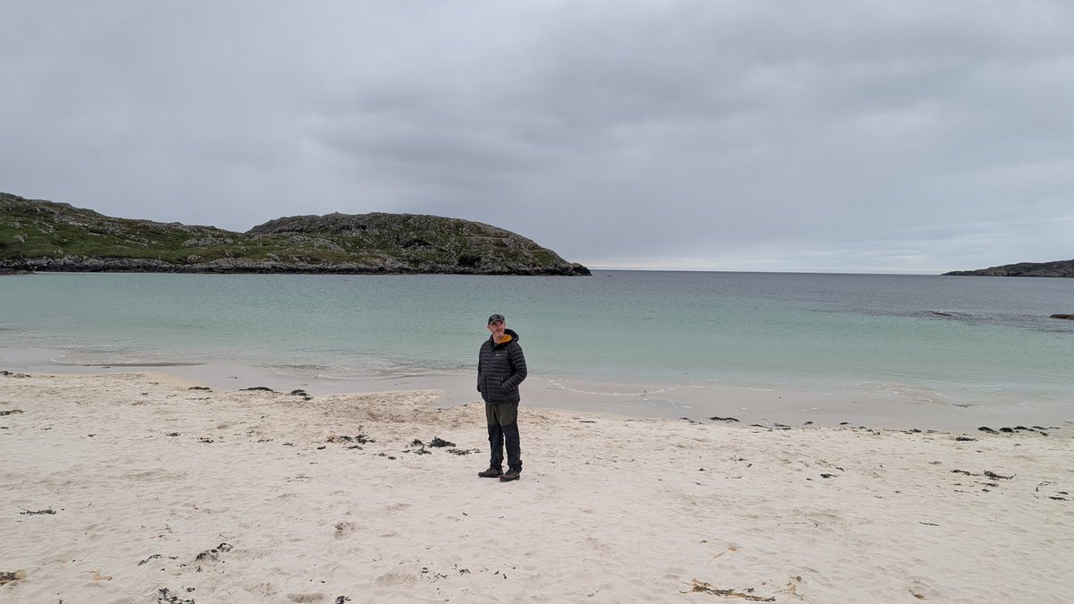 Achmelvich beach ❤️🏴󠁧󠁢󠁳󠁣󠁴󠁿 with 3 of my favourite humans ❤️