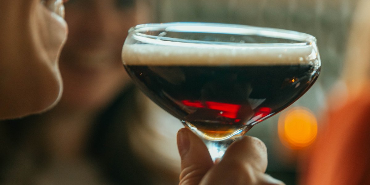 Don't be afraid to spice things up with our cinnamon espresso martini! If you're more beer than bean, enjoy $2 off our canned beer from 6pm to close. No matter how you like it brewed, we'e got it for you🍸🍺