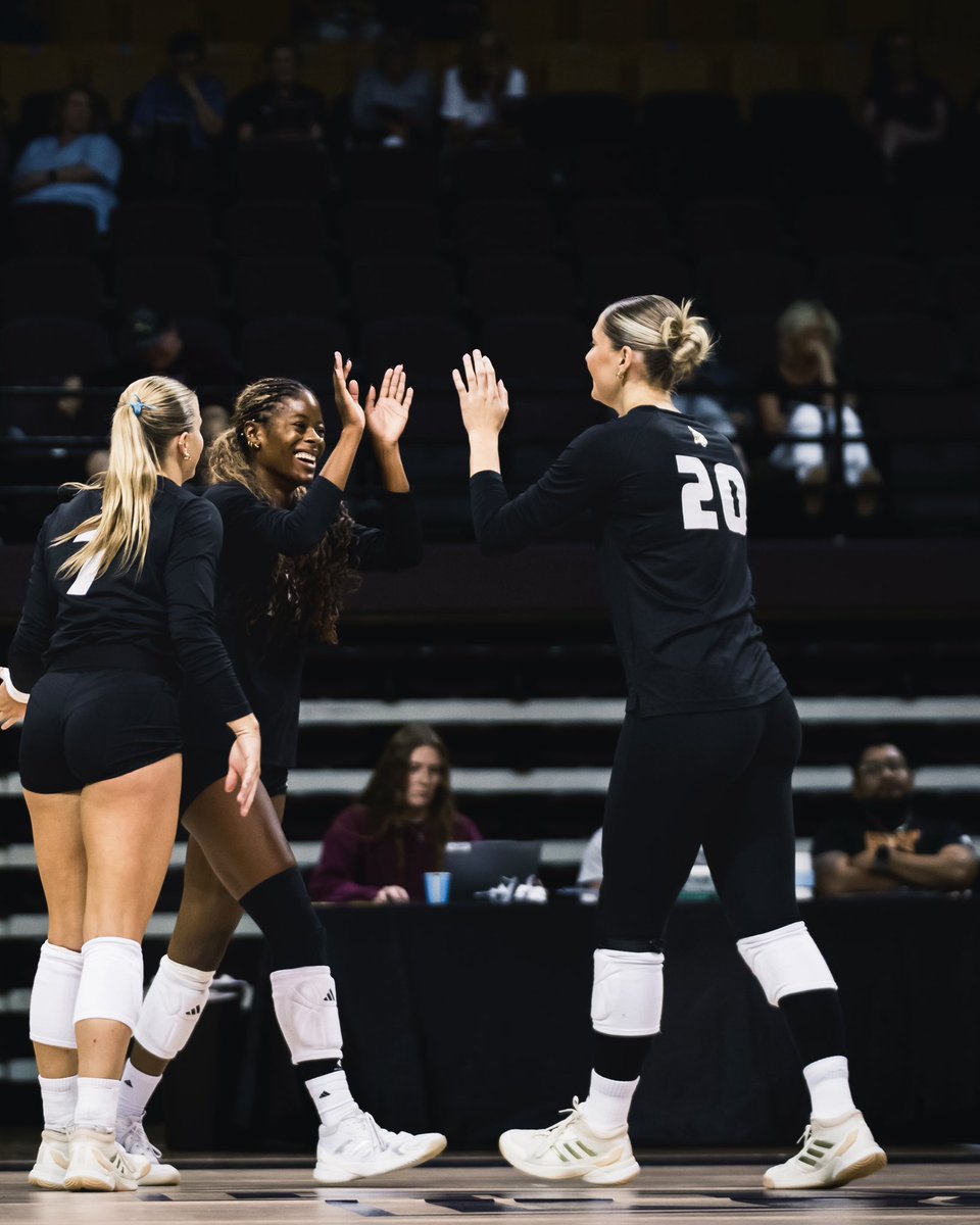 TexasStateVball's tweet photo. Maroon &amp; Gold scrimmage ✅ 

Next up: Exhibition at Lamar on Saturday at 2 pm! Tune in on ESPN+ 😼 https://t.co/VXkYiirBUy
