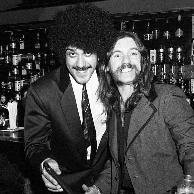 JKoopmans34's tweet photo. @rocknrollofall His friend Phil Lynott https://t.co/lBAMA3sByV