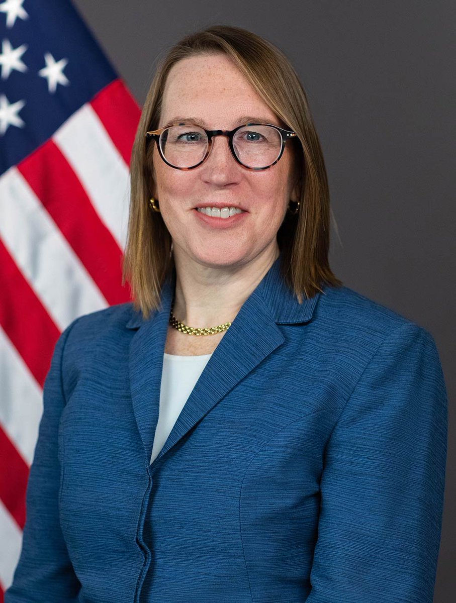 🚨 LATEST: 🇺🇸 SEC Commissioner Hester Peirce invites small, early-stage crypto projects to meet with the SEC in Chicago on Sept 15.

Which #RWA projects should show up? 🤔