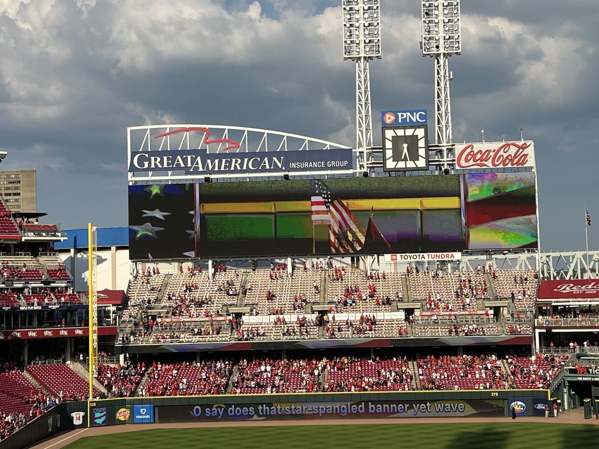 Great night to go to a Cincinnati Reds game! Doris Stanaford Eckes  
 from our marketing department and husband Tom had a great time!  Thank you Servicemaster by Integrity for the tickets and parking pass!!
facebook.com/share/1CC2hqL6…
