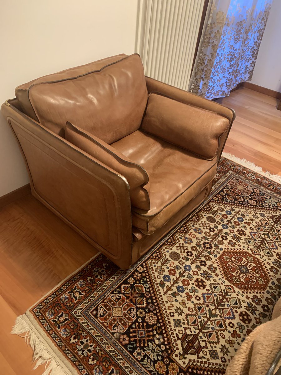 Whiskey_Room_'s tweet photo. Arrivata oggi a casa, finalmente! Poltrona roche bobois anni 70 per Hermès https://t.co/3c97KdWecw