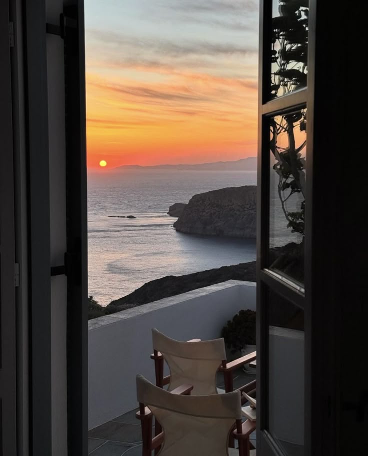 Travel vibes 🧳 🥀 tweet media