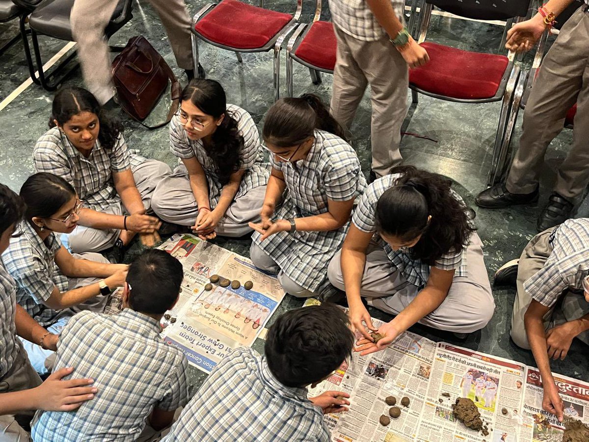 Ahlcon Intl students went green! Mr. Rohit Mehra, the 'Green Man of India', led a hands-on workshop on 'Plantation &amp; Seed Balling' Promoting environmental conservation, one seed ball at a time! #GoGreen #Sustainability  <a href="/ashokkp/">Ashok Pandey</a> <a href="/y_sanjay/">Sanjay Yadav</a> <a href="/pntduggal/">PUNEET DUGGAL</a> <a href="/Ekta_kandhari/">Ekta Kandhari</a> <a href="/taxmanhelp247/">rohit</a>