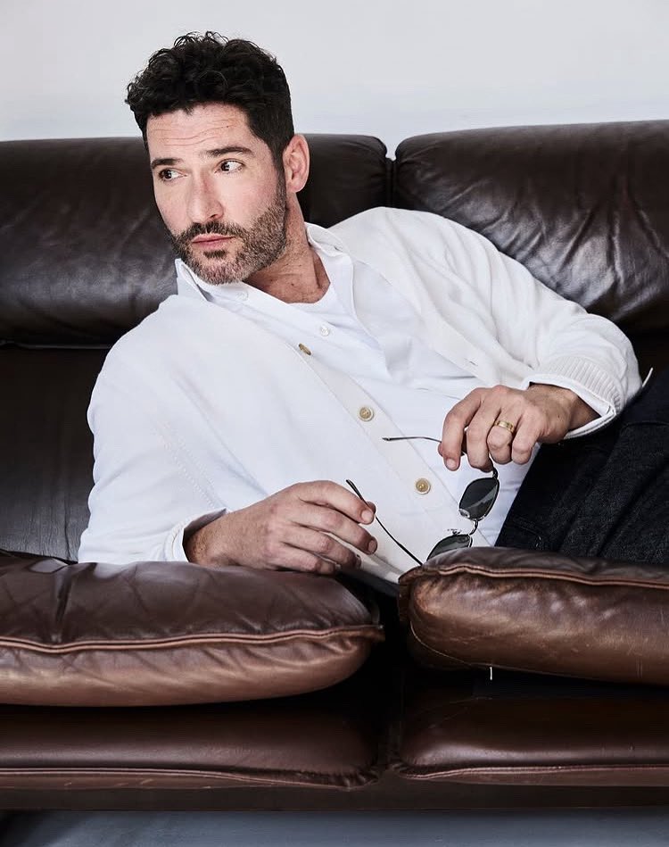 Tom_EllisFans's tweet photo. MY NEW FAVE ๐ป
#tomellis for @vestalmag #lucifer #washingtonblack #tellmelies #thursdaymurderclub #fashion #britishmen https://t.co/ksLSybsMN4