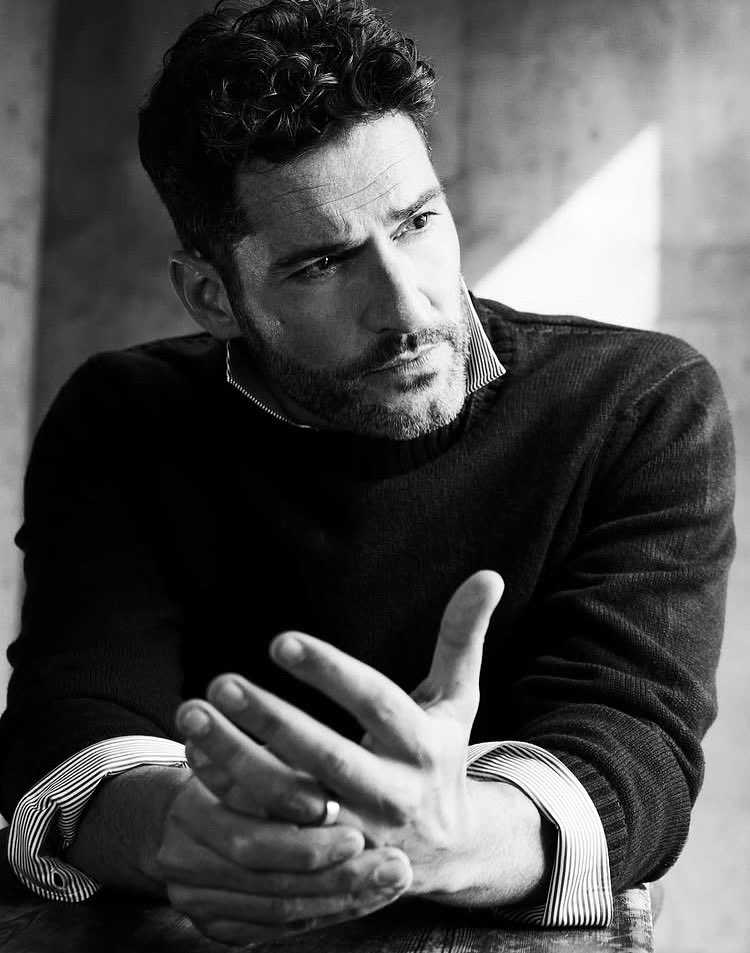 Tom_EllisFans's tweet photo. MY NEW FAVE ๐ป
#tomellis for @vestalmag #lucifer #washingtonblack #tellmelies #thursdaymurderclub #fashion #britishmen https://t.co/ksLSybsMN4