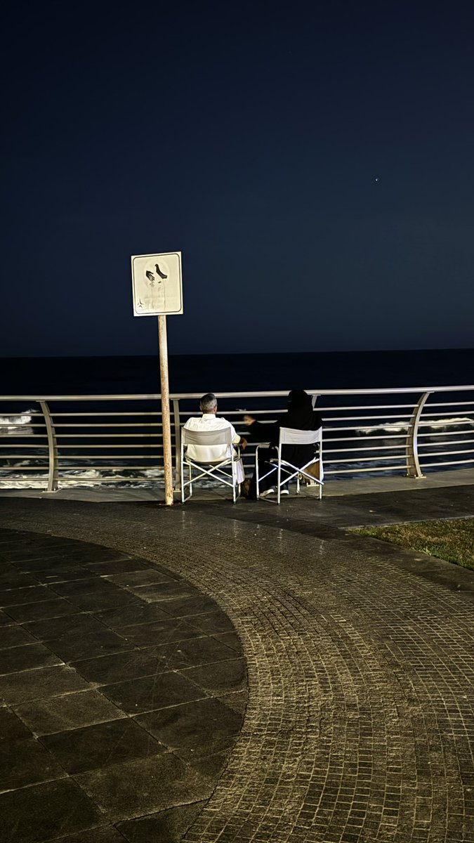 "إنّما تطيبُ الأيامُ الثِّقالُ بِخفَّةِ الجُلسَاءِ"! 🤍