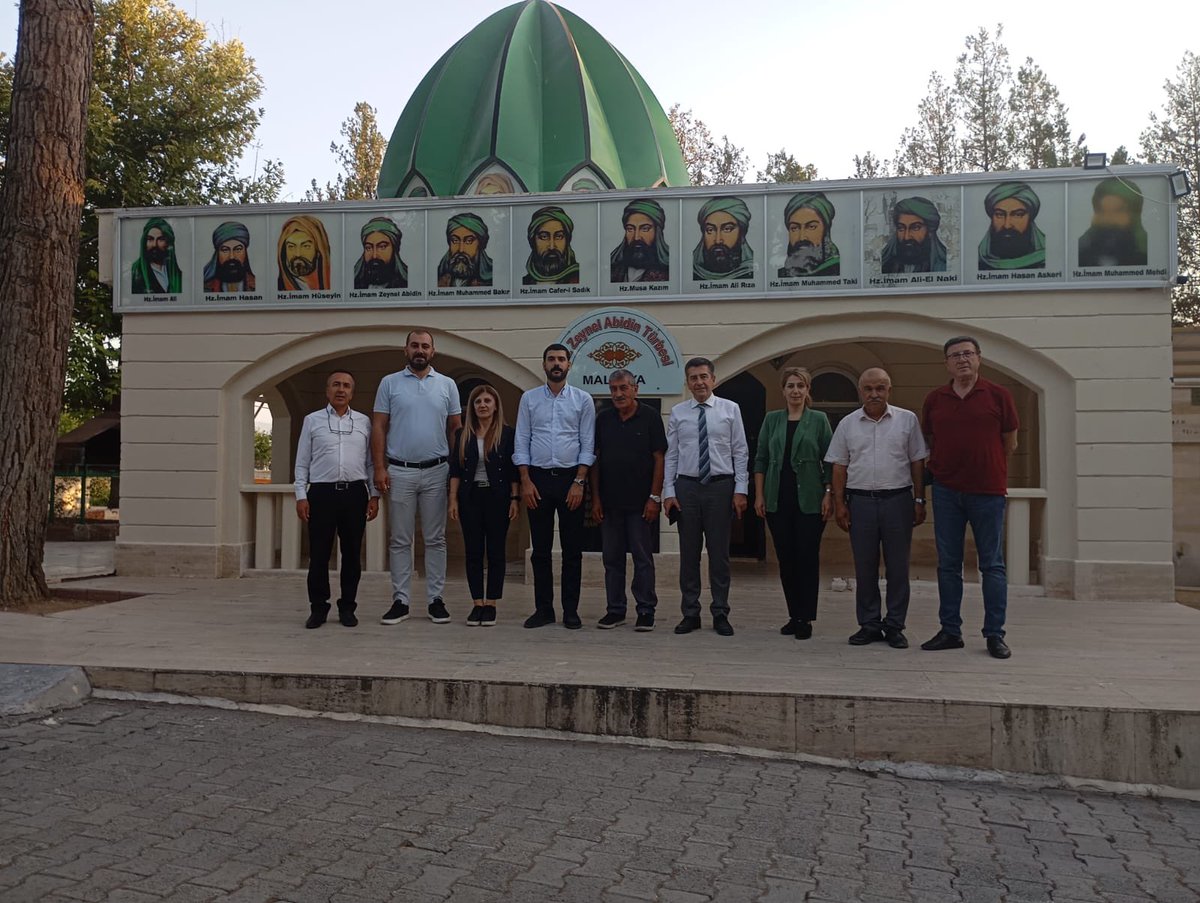 Saha çalışmalarımız kapsamında ilk olarak Malatya Barosu’nu ziyaret ettik, avukatların talep ve sorunlarını dinledik, Meclis’te dile getirmek üzere notlarımızı aldık.
Ardından Esnaf ve Sanatkarlar Odaları Birliği’ni ziyaret ederek çeşitli esnaf örgütlerinin temsilcileri ile bir