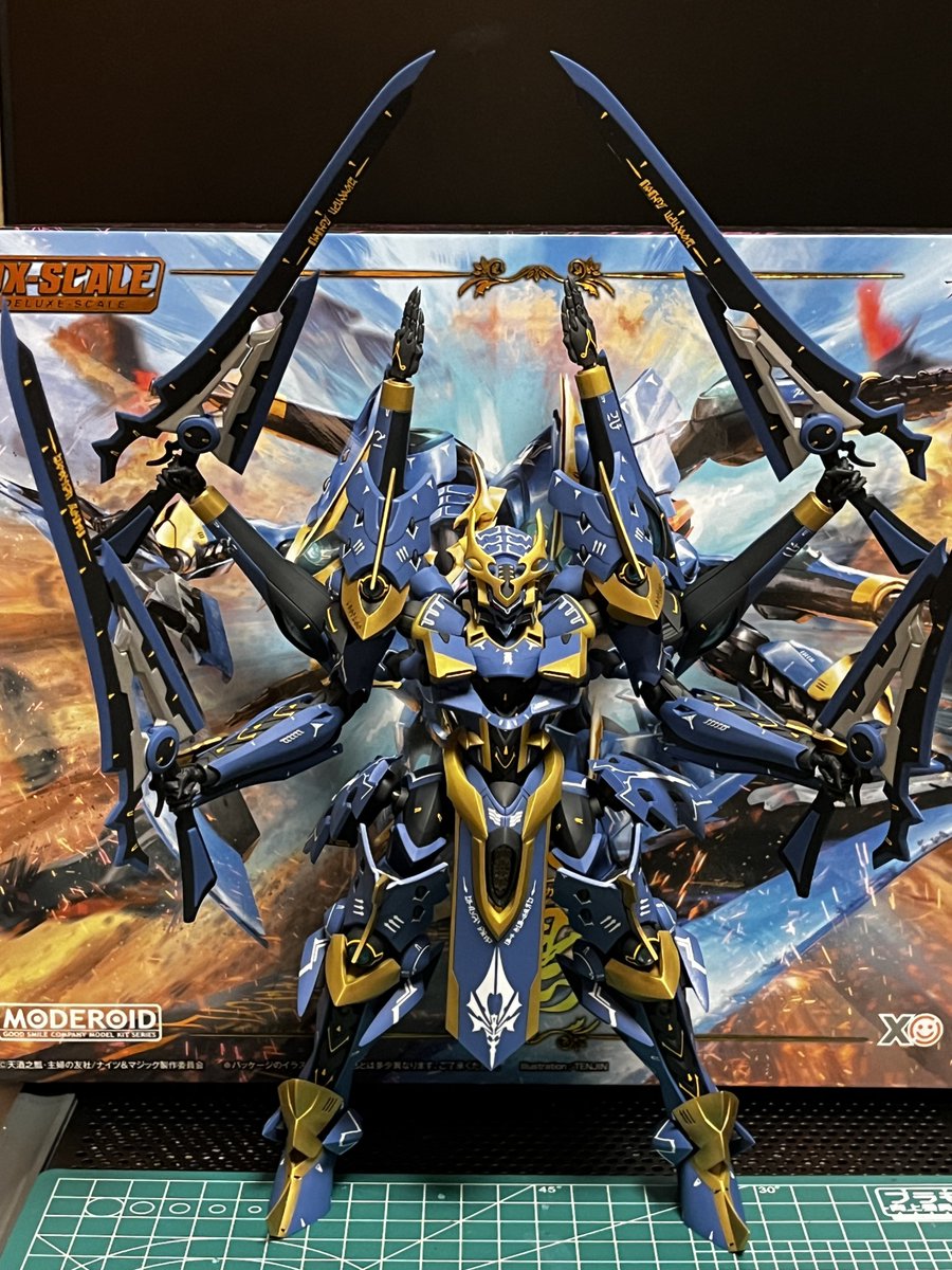 k_atra's tweet photo. #MODEROID  DX-SCALE イカルガ
完成とします。
ゴールドはランナー塗装、クリアパーツの裏はシルバーのマーカー塗装です。
それ以外はそのまま組んでます。
デカールも貼って、クリアパーツ以外はつや消しでトップコート。
めちゃくちゃ良いですねこのキット。
達成感と満足感がすごい…！ https://t.co/kavssVq99K