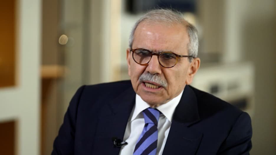 الخيار واضح.
الخيار هو الدولة القوية العادلة القادرة.

من دون ذلك لا أمن ولا استقرار.

#نواف_سلام