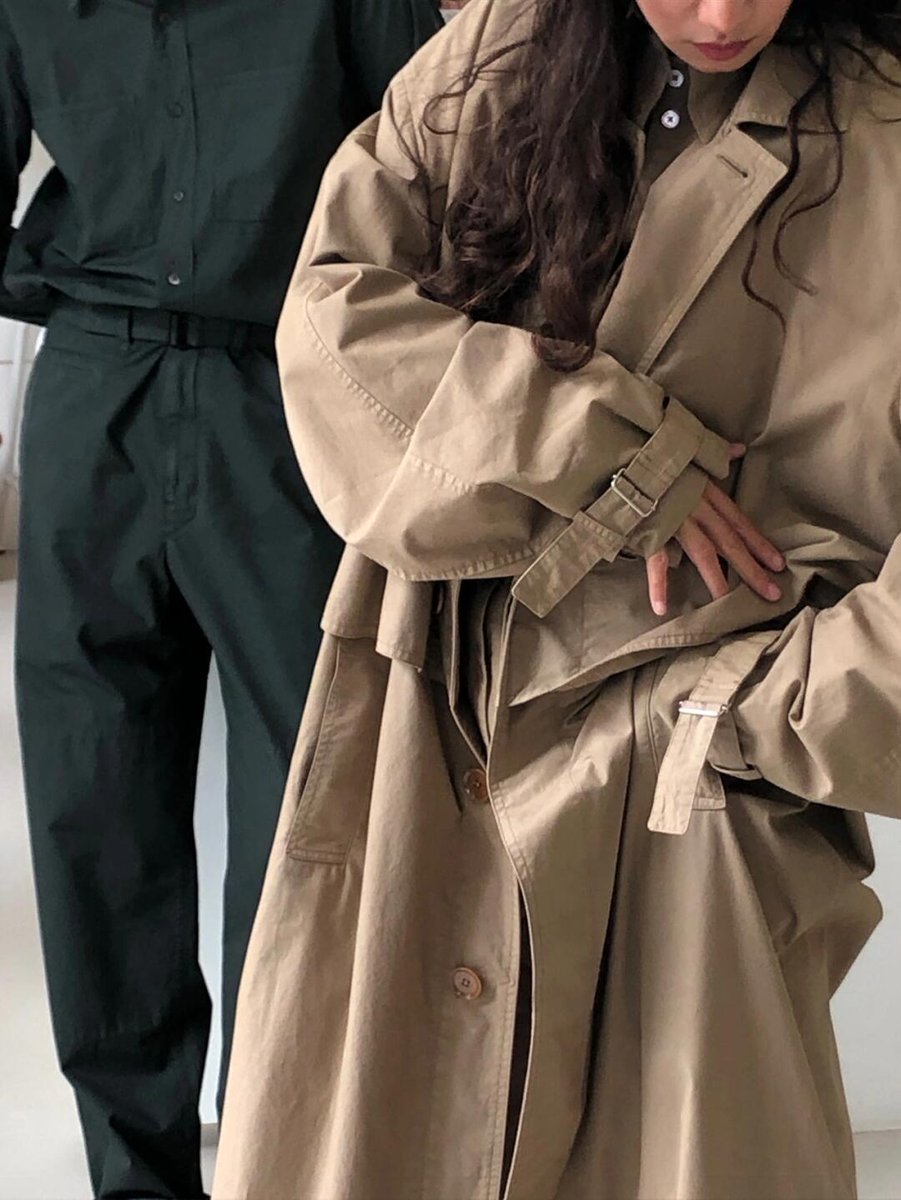 Elina7S's tweet image. In the fashion studio’s daily routine, from discussions and styling to layout and display, creativity meets craftsmanship, sketching the picture of fashion enthusiasts exploring style boundaries.
#FashionStudio #CreativeDaily #FashionExploration #CraftedFashion #StyleShaping