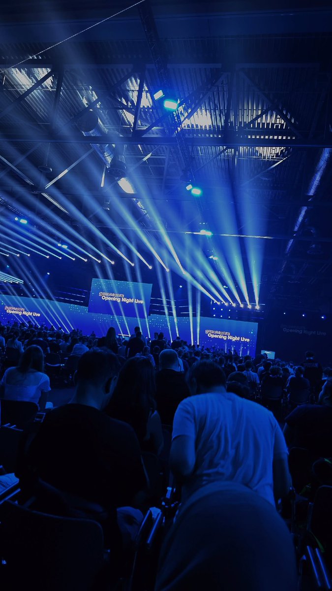 Wir waren heute bei der <a href="/gamescom/">gamescom</a> #OpeningNightLive am Start, ab morgen sieht man sich dann auf der #Gamescom2025! 👀🫡

Und damit eine gute Nacht 😴💤
Wir können heute auf jeden Fall gut schlafen, nachdem unser VALORANT Team so abgerissen hat 😎