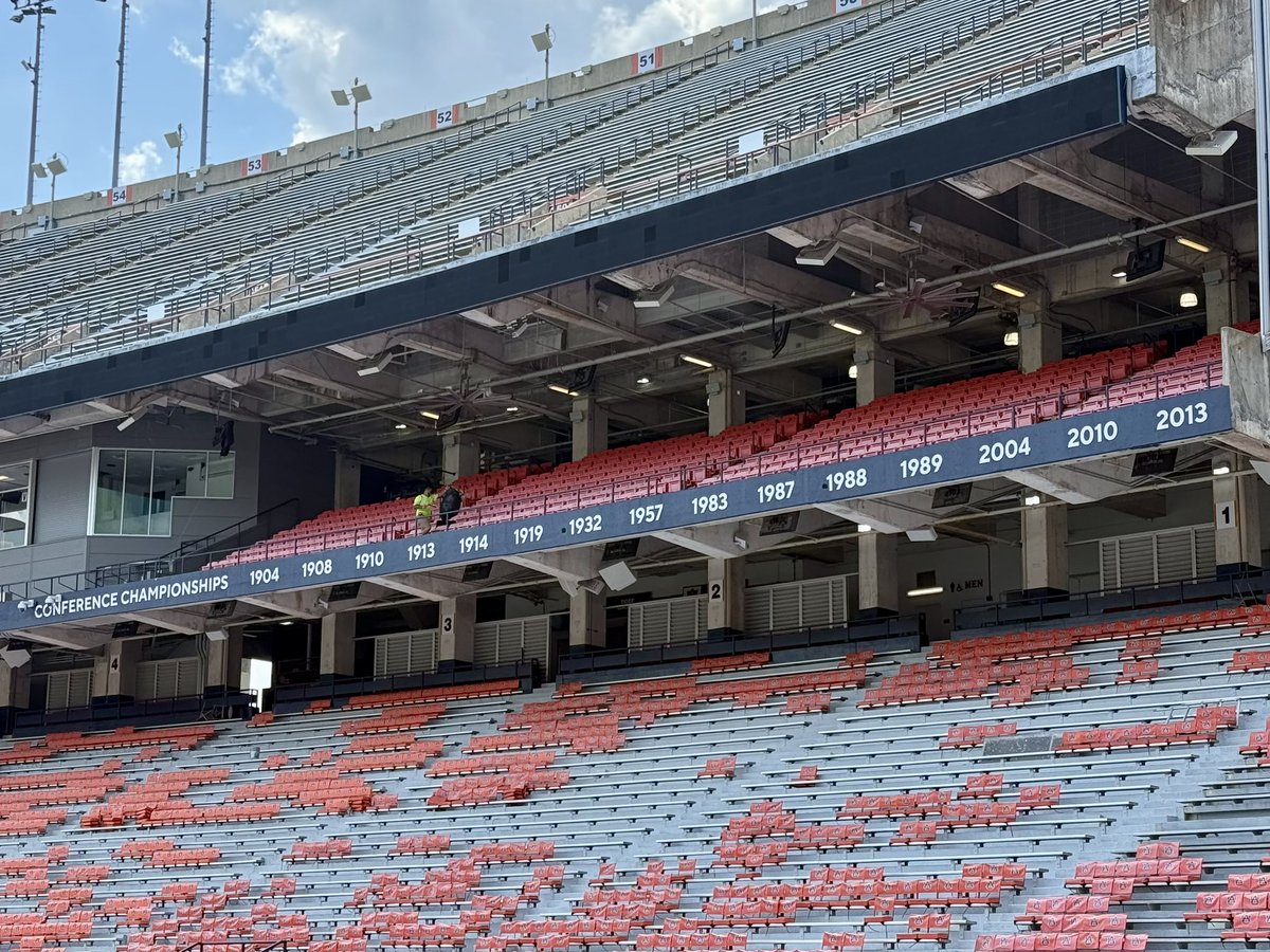 _JHokanson's tweet photo. Auburn began displaying new national and conference championship signage inside Jordan-Hare Stadium today https://t.co/kWWhEhtHXr
