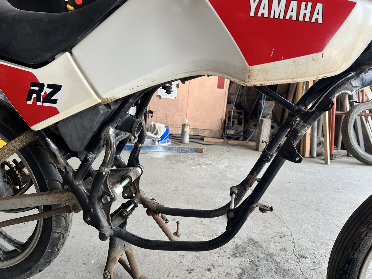 RZ50にRZ125のエンジンが搭載できる様フレーム同士を合体！ 125は 