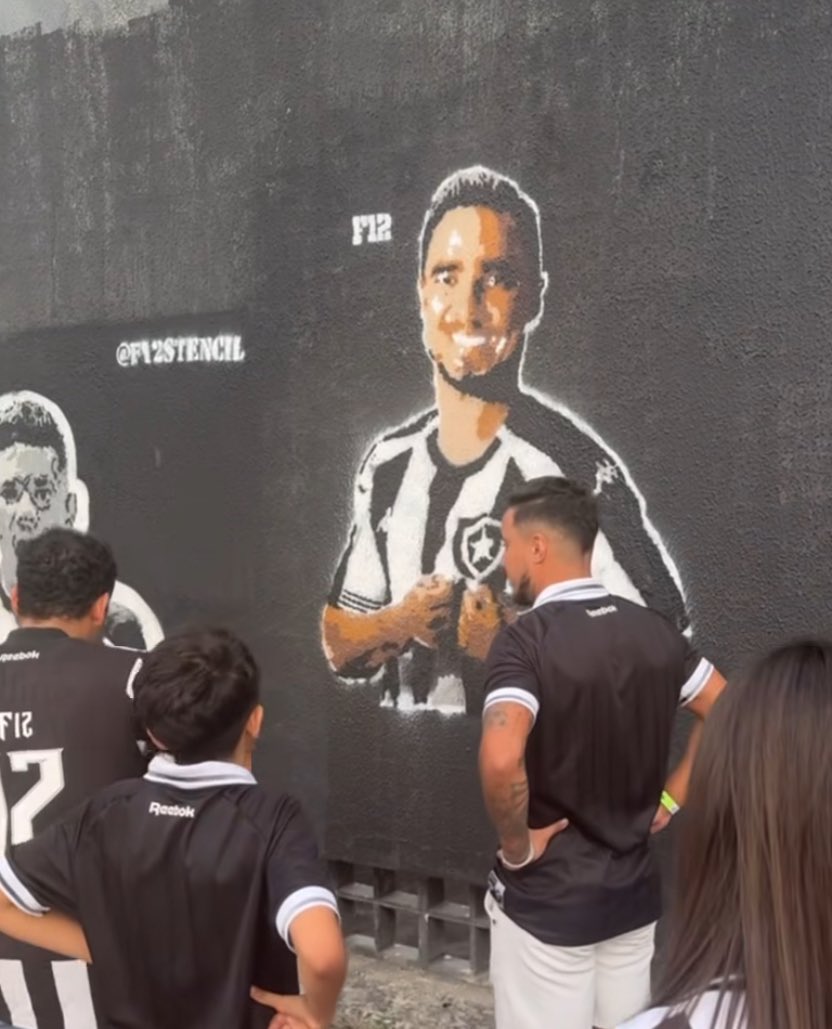 PedroPPBoficial's tweet image. Rafael pintado no Nilton Santos 🔥