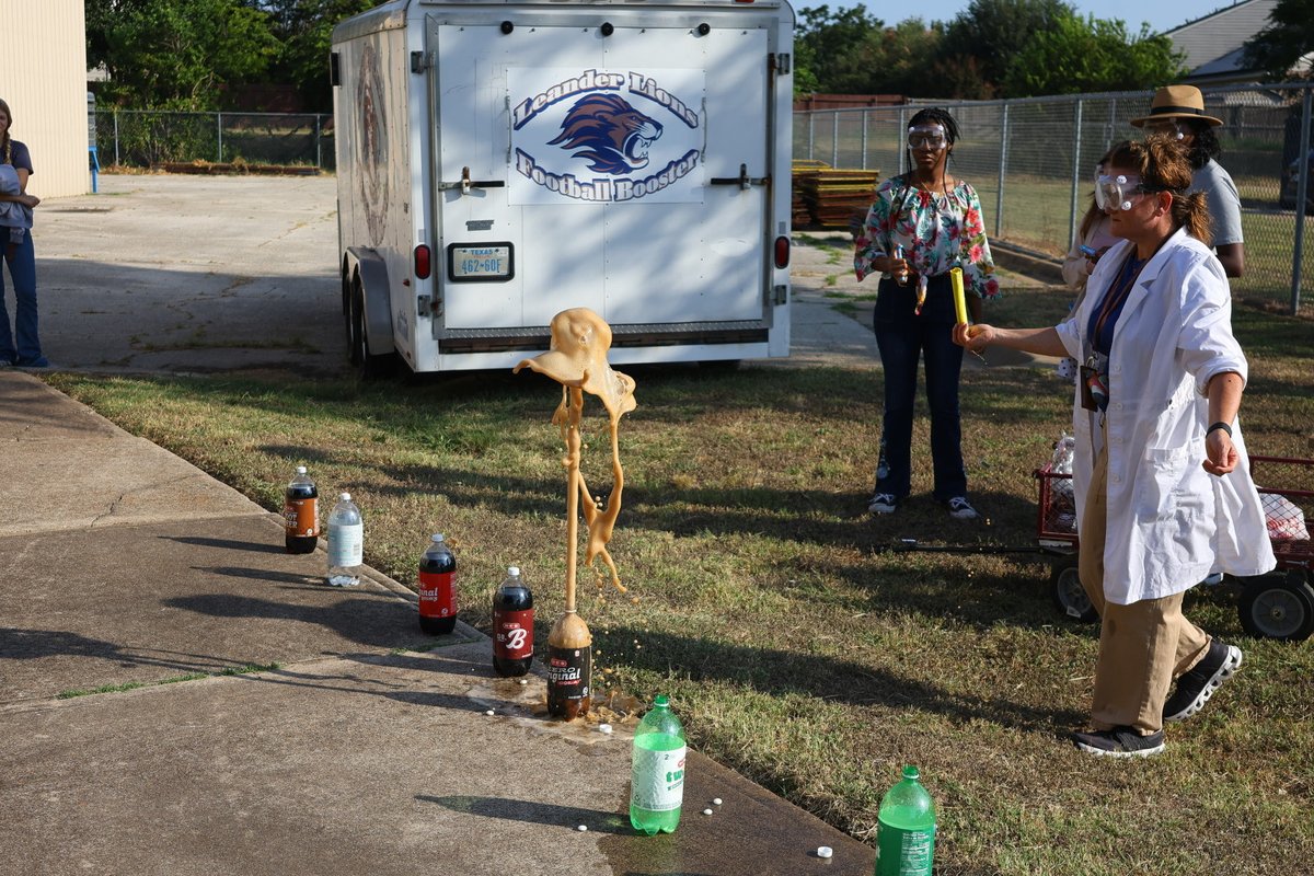 Agriculture Science did a soda lab last Thursday. 
Photo by Lauren Batts