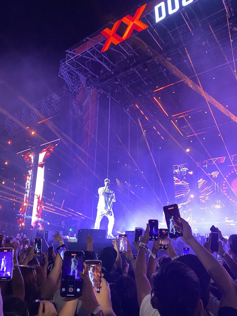 mireless23's tweet photo. Que feliz fui viendo a Anuel https://t.co/ts8QUxGy80