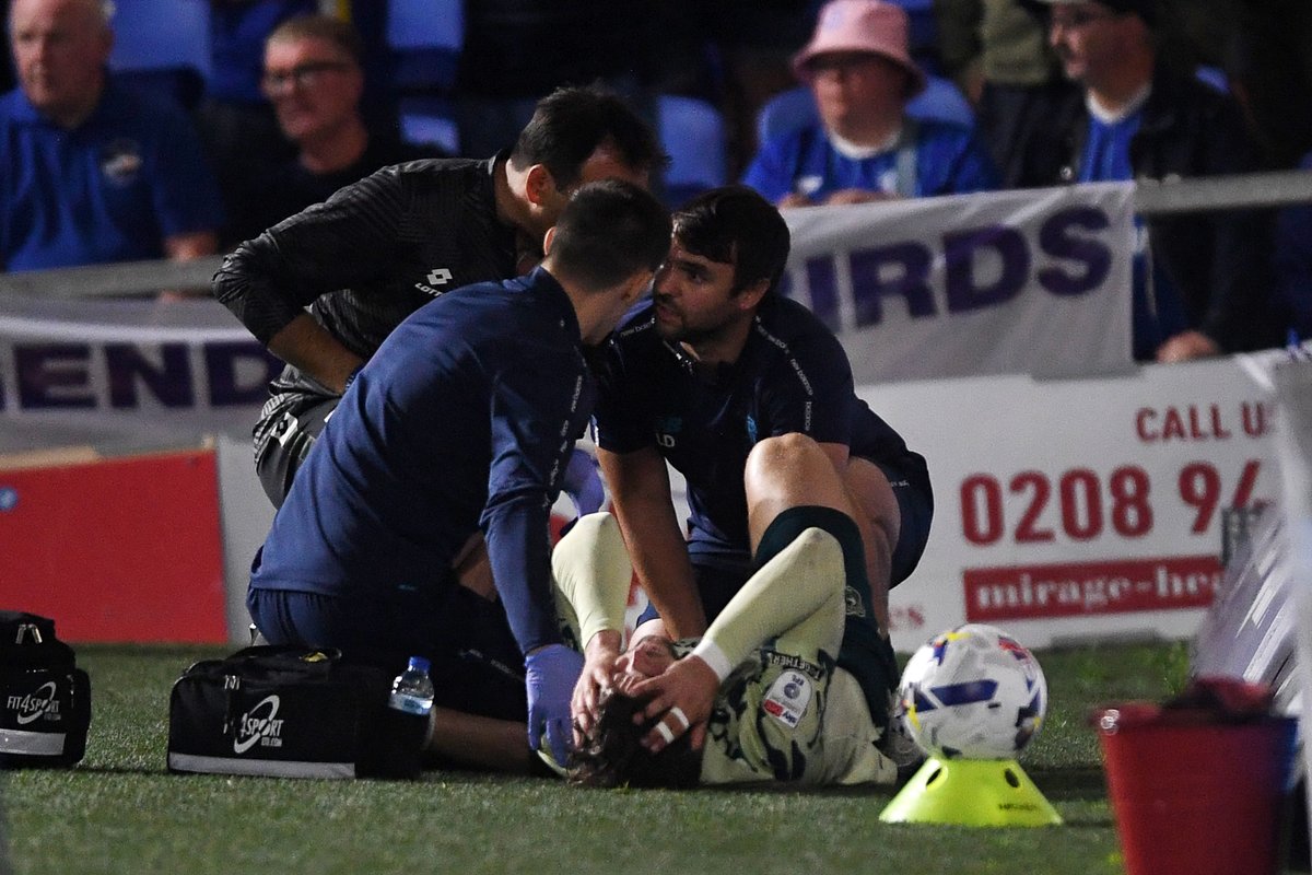 Barry-Murphy issues 'serious' Ollie Tanner injury news as Cardiff City star heading for hospital walesonline.co.uk/sport/football…