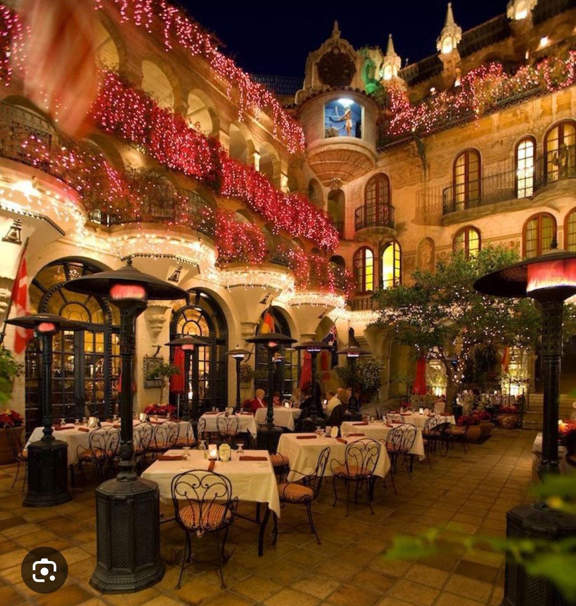 SuzanneVia51937's tweet image. This hotel holds so many great memories for me. This place is a living piece of history and a truly magical escape. ✨

Here is the link to book: missioninn.com

#MissionInn #RiversideCA #HistoricHotel #TravelCalifornia #ArchitectureLovers