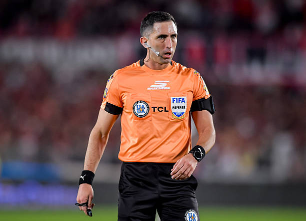 #Belgrano 🏴‍☠️ | ARBITRAJE CONFIRMADO.

⚖️ Nazareno Arasa dirigirá el duelo ante #CentralCba, este lunes a las 19 hs.

🚩 Asistentes: Facundo Rodríguez y Marcos Horticolou.
4️⃣ Emanuel Ejarque
📺 VAR: Sebastián Zunino y Diego Verlotta.