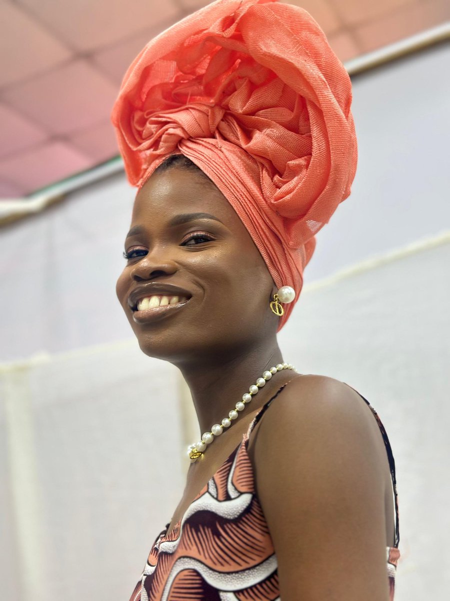 Olúwa ló ni Glory, àwa la ni Beauty... Yin Olúwa l'Ógo, fún àwa ní Compliment 🤭🥰❤️