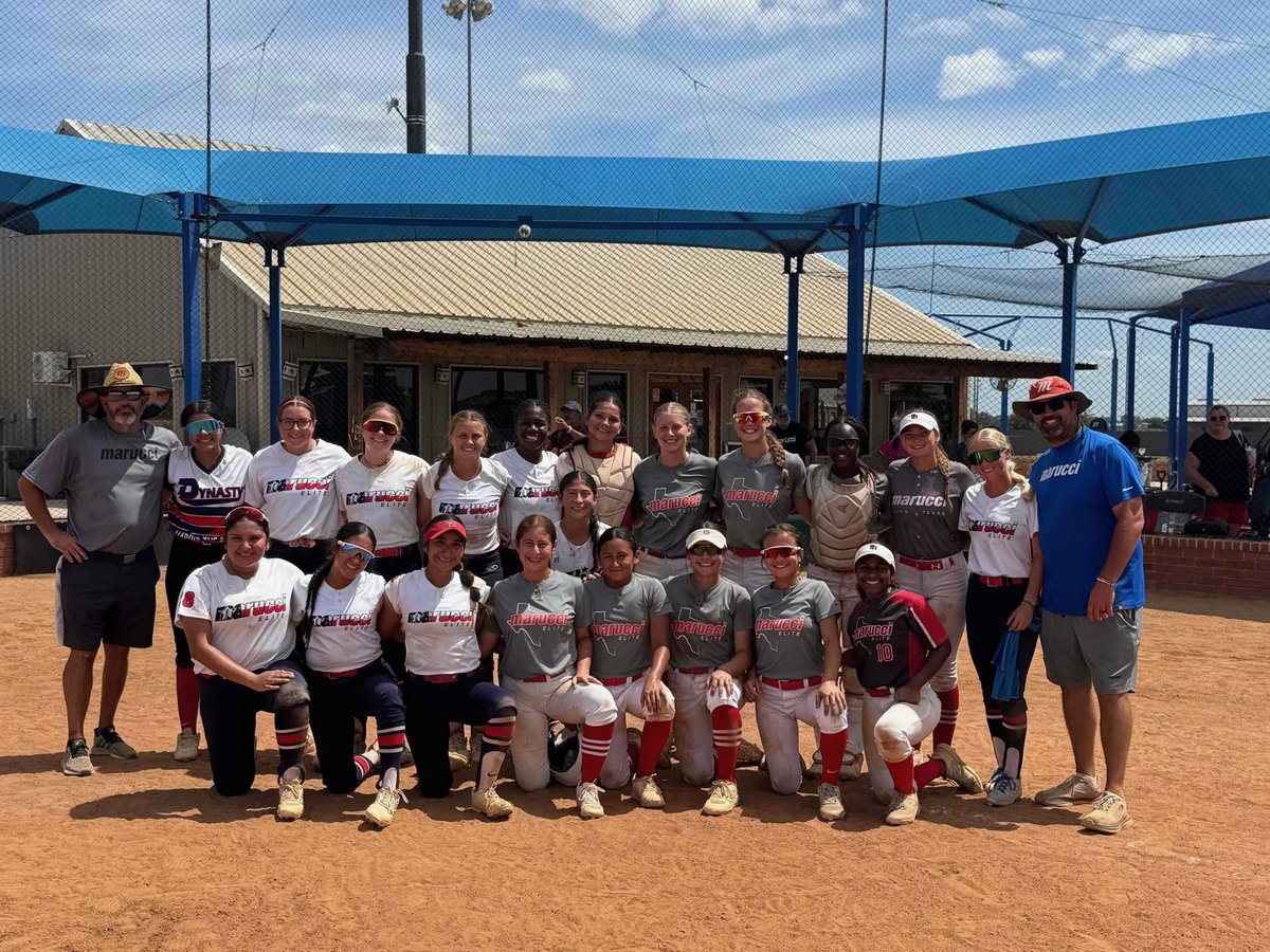 EmHolmes_2026's tweet photo. My team did great this past weekend. We won our tournament and even got to play our younger team in the championship. While my offense did struggle a little, my defense was on fire!🔥 https://t.co/NGslnI1ZWZ