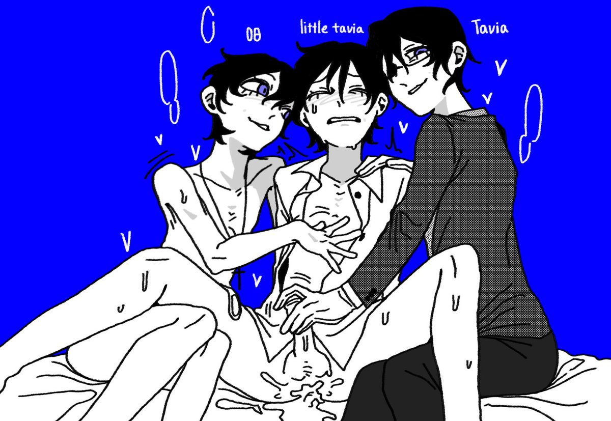 这三人实际上是一个人（克隆体）最左边是本体塔维亚，其余名义上是他的儿子，但是实际上是他的克隆体，08是失败的克隆体