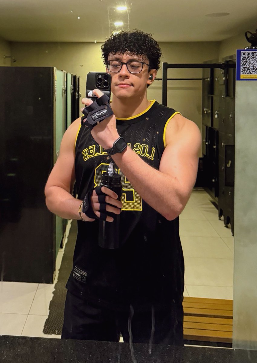 Walk Of Fame torando no fone ✨