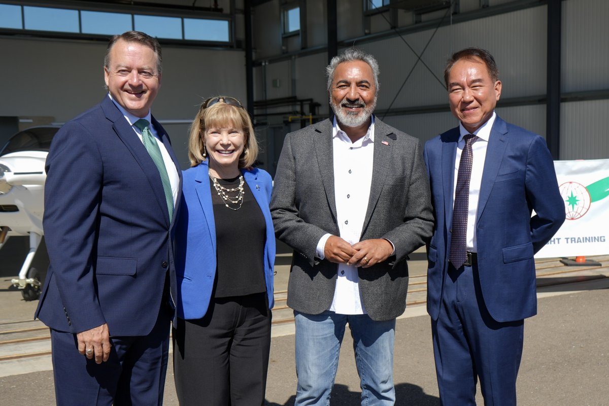 FlySMF's tweet photo. Big things are happening at Mather Airport! Today we broke ground on the $20M EVA Flight Training Dormitory, expanding opportunities for future pilots &amp; strengthening aviation in @SacCountyCA.

Read more:https://t.co/gPvLhzqZYi 

#NationalAviationDay #MatherAirport #FlySMF https://t.co/p0rZup13dd