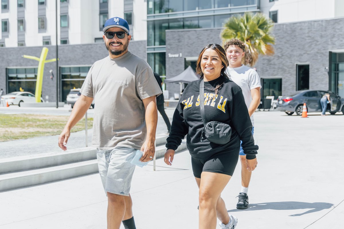 CalStateLA's tweet photo. Welcome back Golden Eagles! 🦅
We're excited to have you back on campus and can't wait to get the semester started!
#CalStateLA // #WeeksOfWelcome https://t.co/X9286h6707