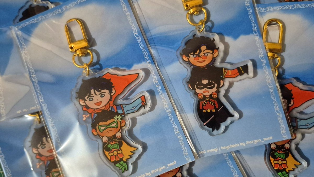 argoo_naut's tweet photo. Made keychains out of this LOL (and will be making more pairs in the futureπ) #batfam #superfam #DCcomics (Also have preorders openπ«Ά) https://t.co/0LwGQHjjTb