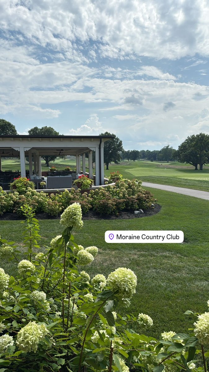 FHSGirlsGolf's tweet photo. Fantastic time at Moraine Country Club today. What a beautiful course. Our girls had a blast! #WeAreFirebirds https://t.co/8teuHKblk8