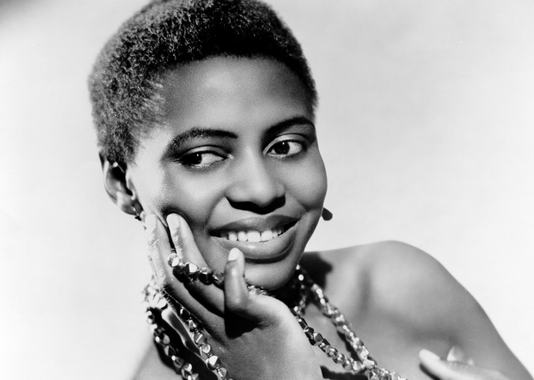 BlacktoeTV's tweet photo. South African icon Miriam Makeba, aka "Mama Africa," was stateless for nearly a decade after her passport was revoked in 1960 due to her anti-apartheid activism. She was granted honorary citizenship by 10 countries, including Guinea and Belgium, before returning to South Africa in 1990. #MiriamMakeba #MamaAfrica