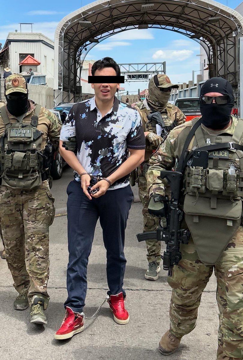 Embajador de EE.UU. en México (@usambmex) on Twitter photo <a href="/DHSgov/">Homeland Security</a> deportó a Julio César Chávez Jr. a las autoridades mexicanas para que enfrente los cargos conforme a la justicia de su país. Esta acción refleja la sólida cooperación entre nuestros gobiernos, demostrando que la colaboración ofrece resultados y fortalece la seguridad de <a href="/DHSgov/">Homeland Security</a> deportó a Julio César Chávez Jr. a las autoridades mexicanas para que enfrente los cargos conforme a la justicia de su país. Esta acción refleja la sólida cooperación entre nuestros gobiernos, demostrando que la colaboración ofrece resultados y fortalece la seguridad de