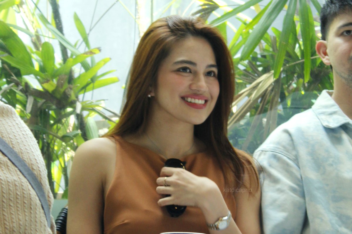 kat tweet media