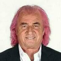 şu topluluğun %70i falan seth'in kaybedeceğini düşünüyor. aynen kardo seth summerslamde cash in yaparak aldığı kemeri 1 ple sonrasındaki götü boklu bir şovda kaybedecek. 2009 wwe'sini izlemiyorsunuz beyler hatırlatayım, seth "en aşağı" wm'ye kadar kemerle gidecek kabullenin şunu