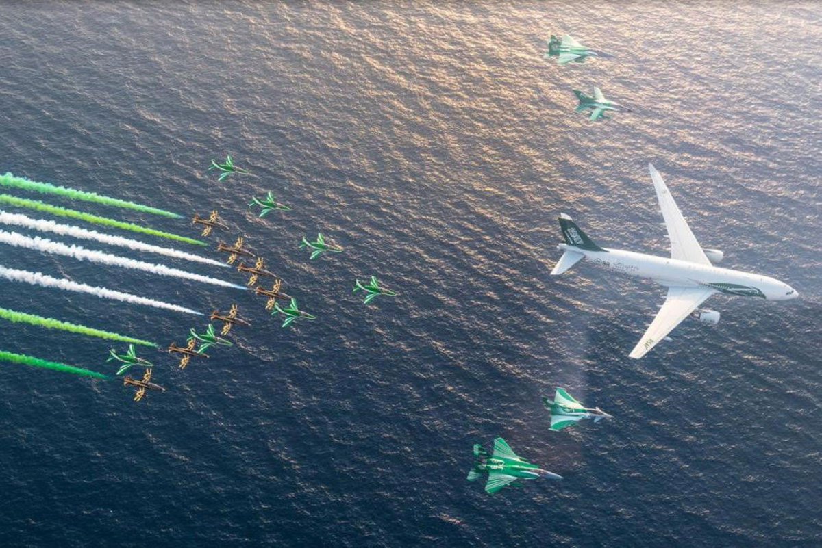 SaudipediaAR's tweet photo. أُطلق على السرب الثامن والثمانين في القوات الجوية الملكية السعودية اسم "الصقور السعودية" عام 1998م، وكانت المشاركة الأولى للفريق في الاحتفال بمرور 100 عام على تأسيس المملكة، وحقق المركز الأول في بطولة العالم للاستعراض الجوي بمدينة العين عام 2004م. يتكون الفريق من ثلاثة أطقم، هي: الطاقم الجوي، والطاقم الإداري، والطاقم الفني.

#سعوديبيديا

📷 واس

https://t.co/ZjmzvGOpNb