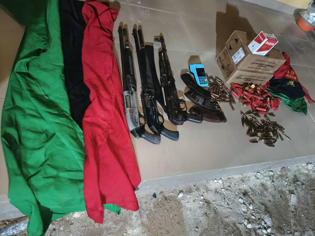 IMO STATE POLICE COMMAND PRESS RELEASE OF 19TH AUGUST 2025

IMO POLICE COMMAND AND OTHER SECURITY AGENCIES DISLODGE IPOB/ESN TERRORIST HIDEOUTS IN NJABA, RECOVER ARMS

In continuation of the sustained efforts to rid Imo State of criminal elements and restore peace across our