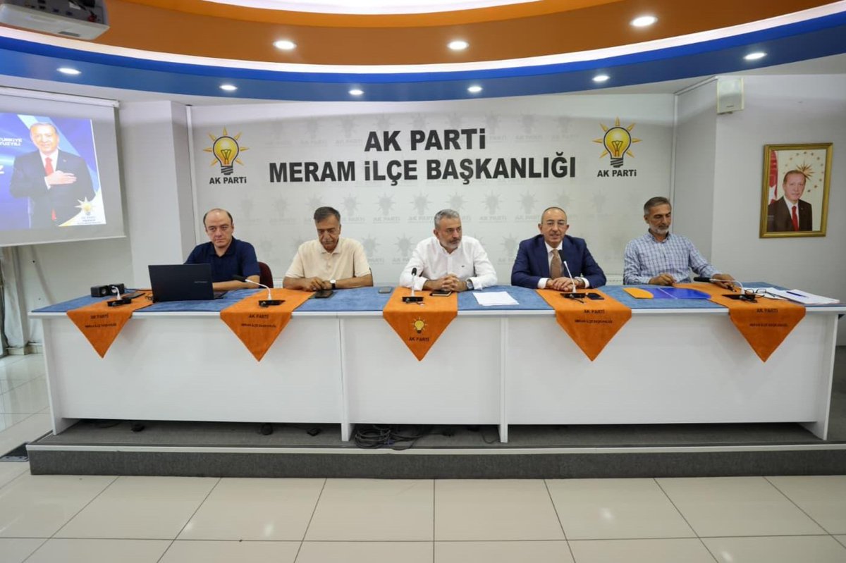 akpartimeram's tweet photo. 80. İlçe Danışma Meclisimizi İlçe Başkanımız @mmunlafalioglu riyasetinde, Meram Belediye Başkanımız @MustafaKavus, Ana Kademe, Kadın ve Gençlik Kolları Yönetimlerimiz ve Meclis Üyelerimizin katılımları ile teşkilat binamızda gerçekleştirdik.
#BizimMeram https://t.co/H8fBsizU9t