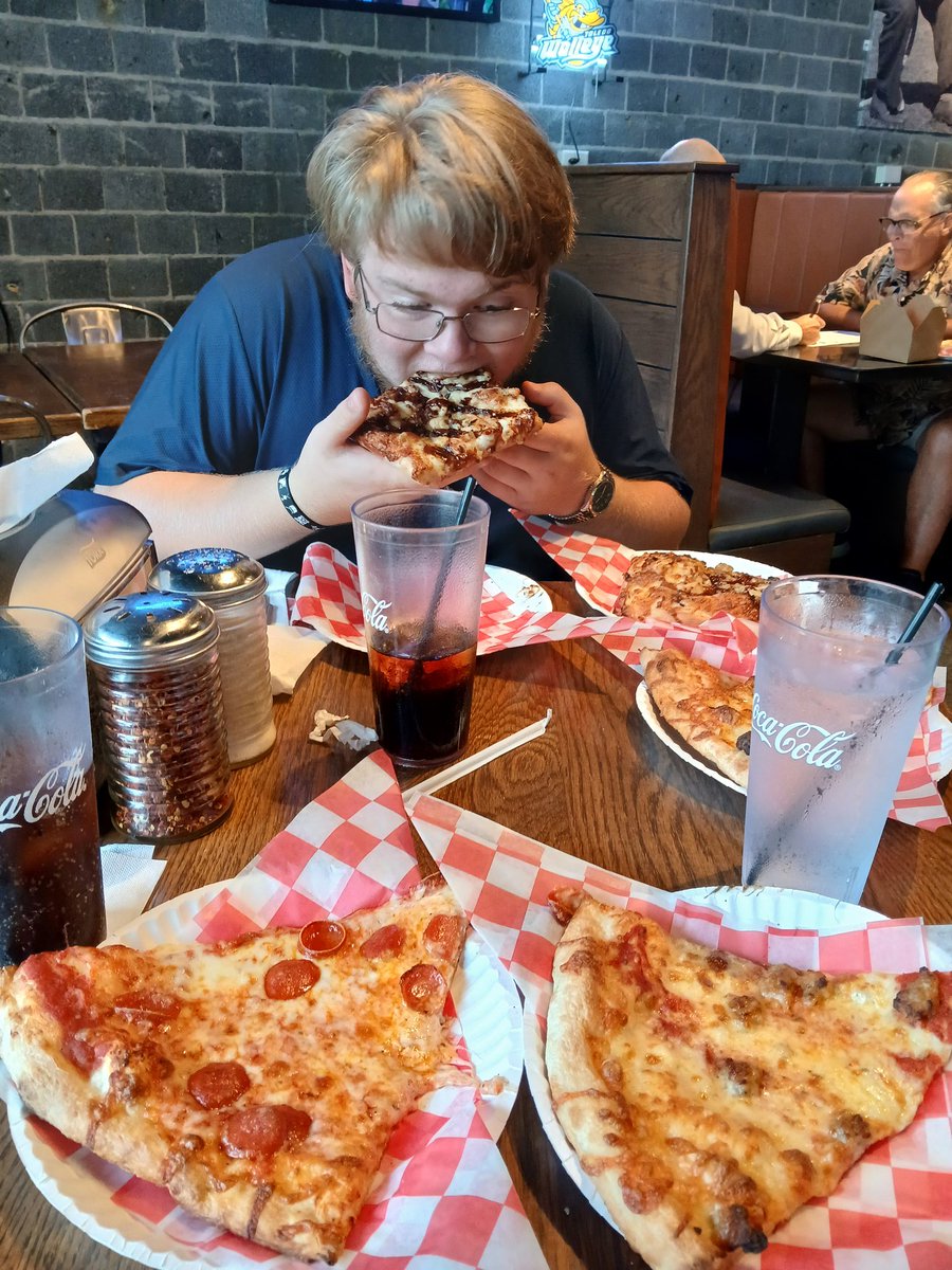 Forrest Bates tweet media