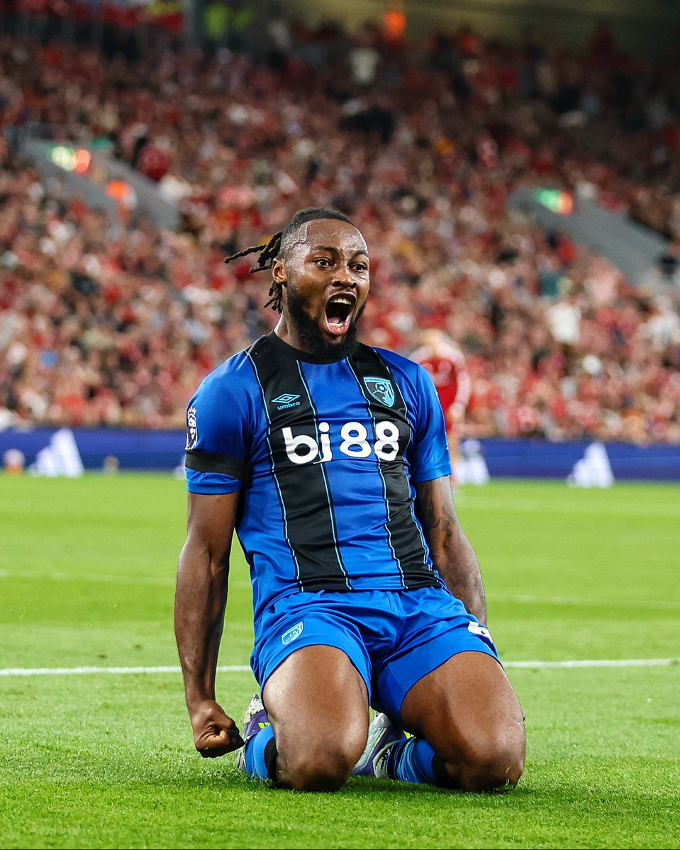 Transfer News Live (@deadlinedaylive) on Twitter photo ๐จ ๐๐ฅ๐๐๐๐๐ก๐: The man who was arrested on suspicion of racially abusing Antoine Semenyo has been BANNED from every football stadium in the UK as part of his bail conditions.
(Source: <a href="/BBCAfrica/">BBC News Africa</a>) ๐จ ๐๐ฅ๐๐๐๐๐ก๐: The man who was arrested on suspicion of racially abusing Antoine Semenyo has been BANNED from every football stadium in the UK as part of his bail conditions.
(Source: <a href="/BBCAfrica/">BBC News Africa</a>)