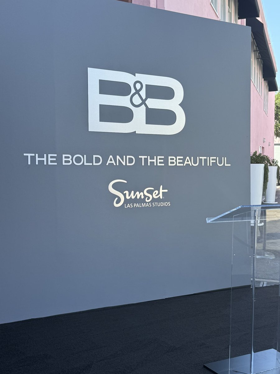 melodieaikels's tweet photo. #BoldandBeautiful #SetDay https://t.co/pRyLsCRn1e