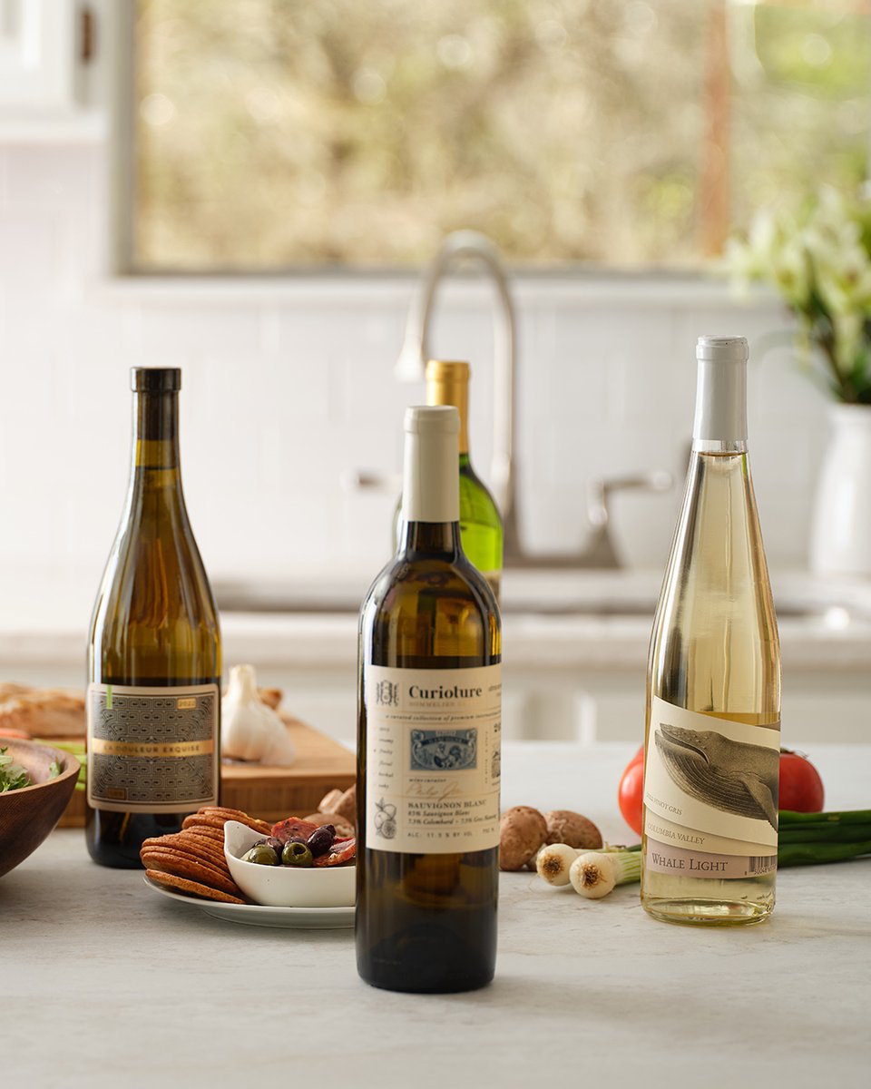 Picnic perfect! 🍉 Pack a chilled bottle of Pinot Grigio or unoaked Chardonnay to pair with your sandwiches, cheese, and fruit. Easy summer sipping!

#firstleafwine #firstleaf #wine #uncork