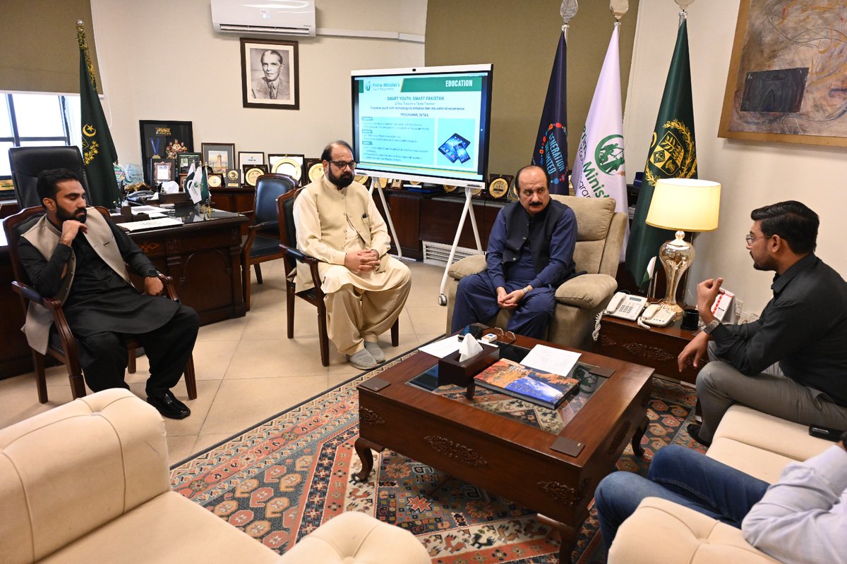 saeedA77422767's tweet photo. Today meeting with  chairman  PM Youth Program @ranamashhood .🇵🇰🌹 https://t.co/NganrOPnny